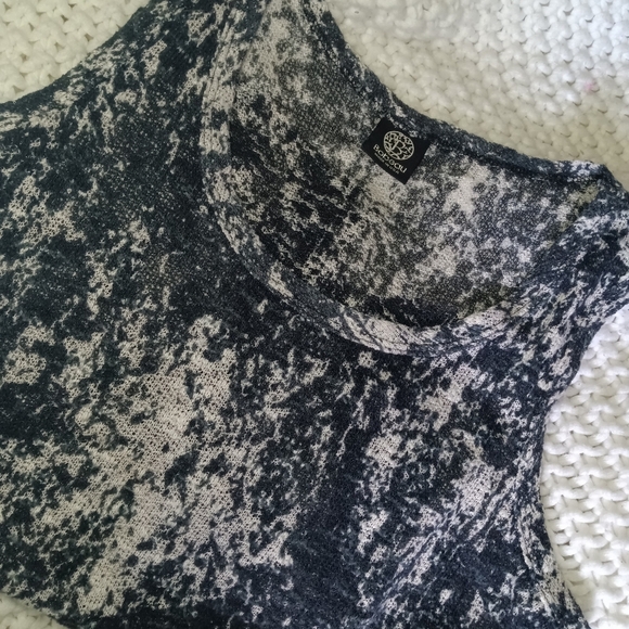 Bobeau tank top - Picture 1 of 4